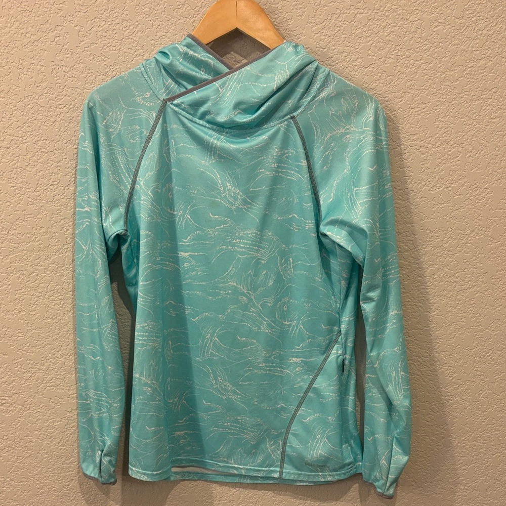 Patagonia Women’s Turquoise Sun Hoody - size Medium